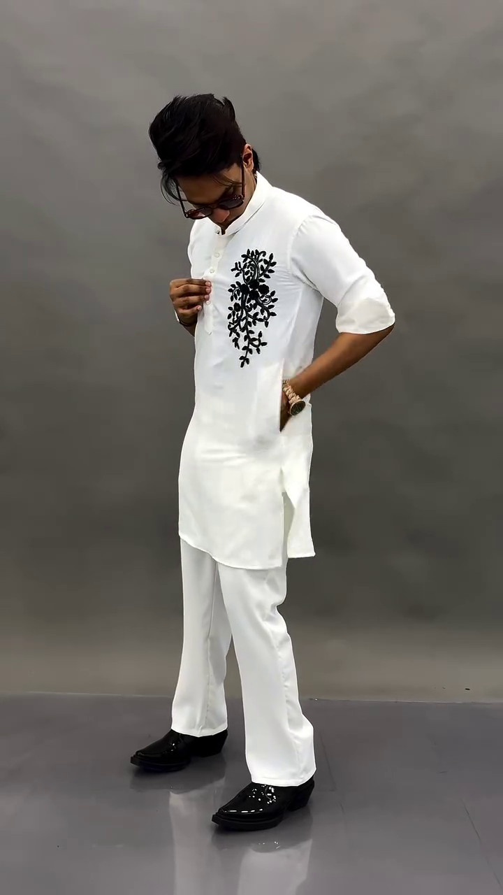 Ethnic Wear White Embroidered Kurta